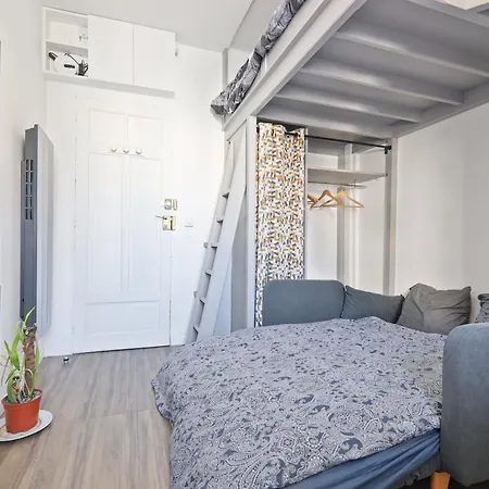 Tres Petit Calme Proche Buttes-chaumont Apartament *