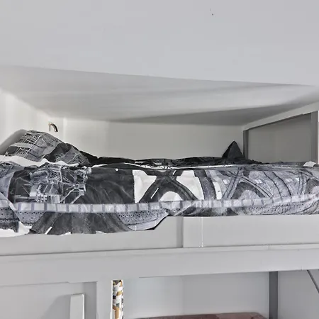 Tres Petit Calme Proche Buttes-chaumont